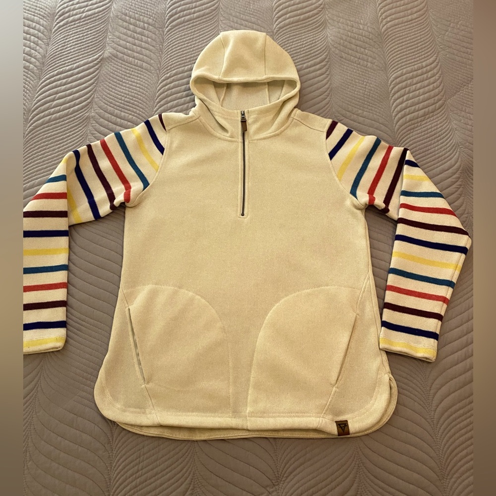 LIV Life-Integrity-Earth hooded 1/4 zip sweatshirt. Size M.